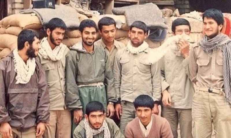 وظیفه همه ما دفاع از اسلام است